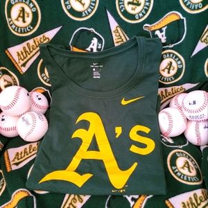 Nike A's t-shirt⚾️